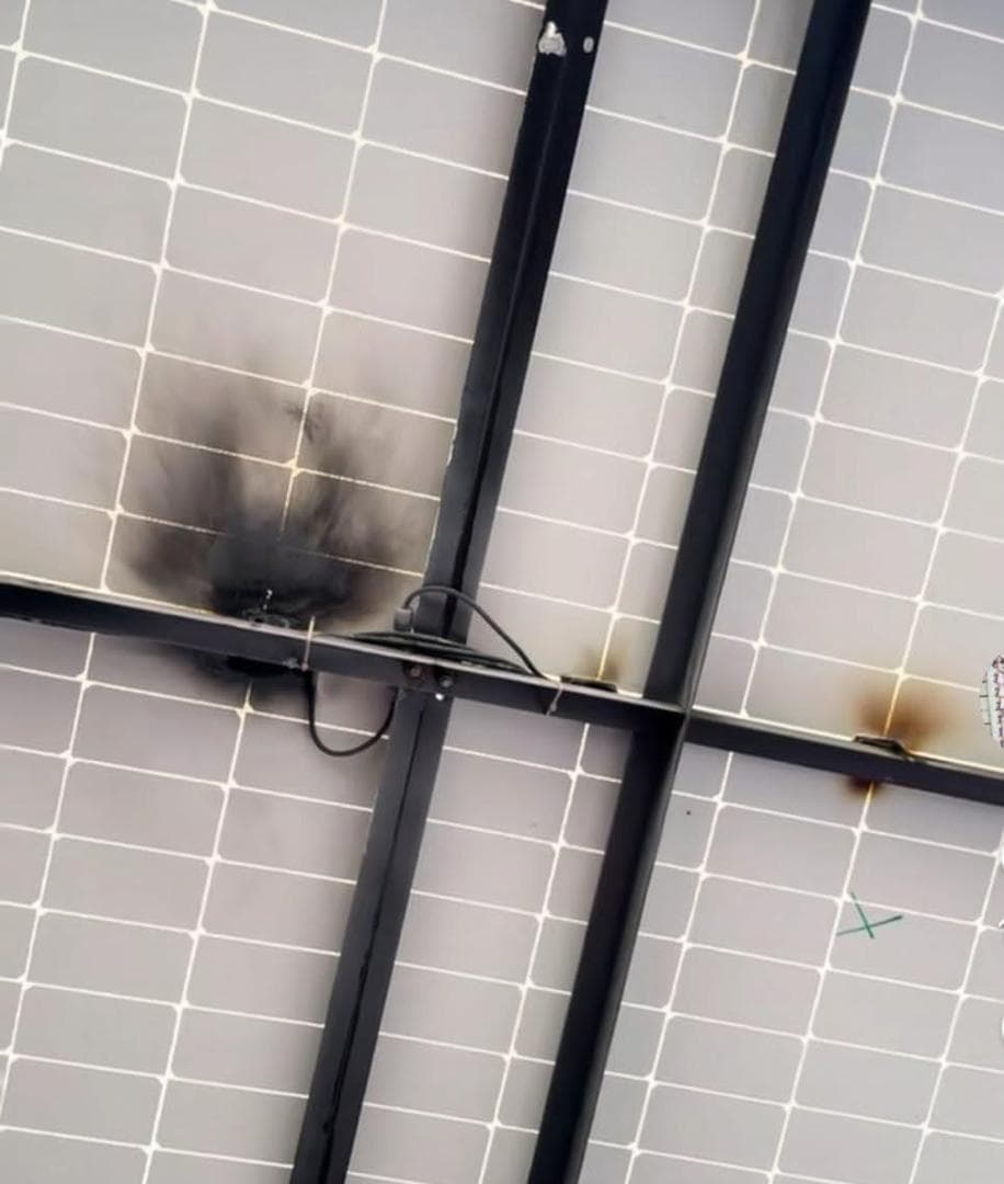 RISQUES D’INCENDIE, CONFORMITÉ ET ASSURANCES - AU NIVEAU PANNEAUX SOLAIRES